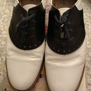 Women’s 8.5 Bass shoes used